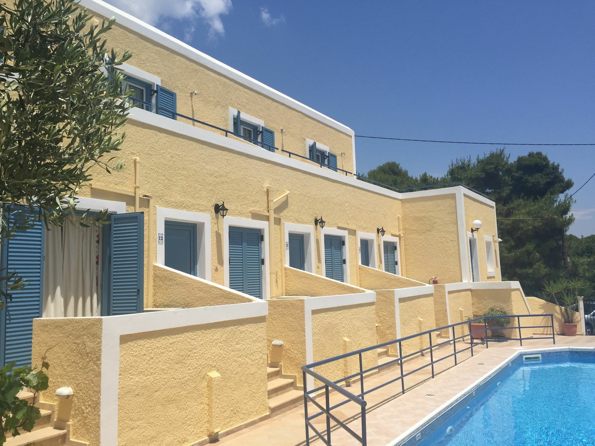 Esperides Maisonettes Agia Marina  Ngoại thất bức ảnh